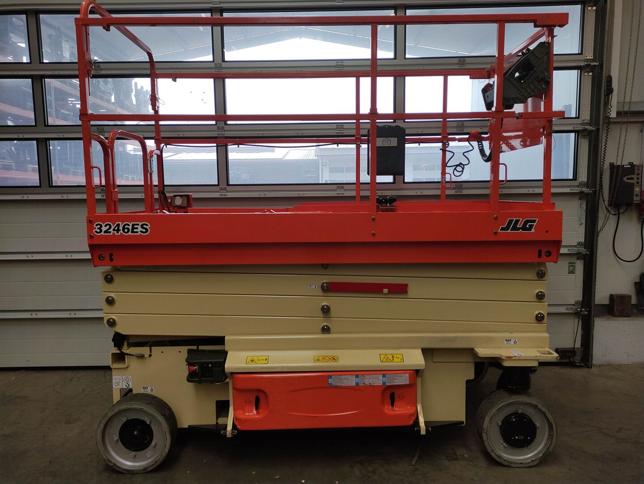 JLG 3246ES - مرفاع مقصي: صورة 2 JLG 3246ES - مرفاع مقصي: صورة 2
