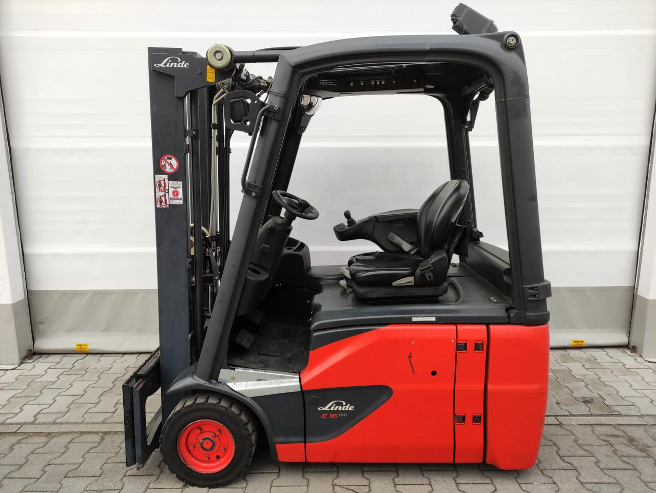 Linde E16-02-386-EVO - رافعة شوكية كهربائية: صورة 1 Linde E16-02-386-EVO - رافعة شوكية كهربائية: صورة 1
