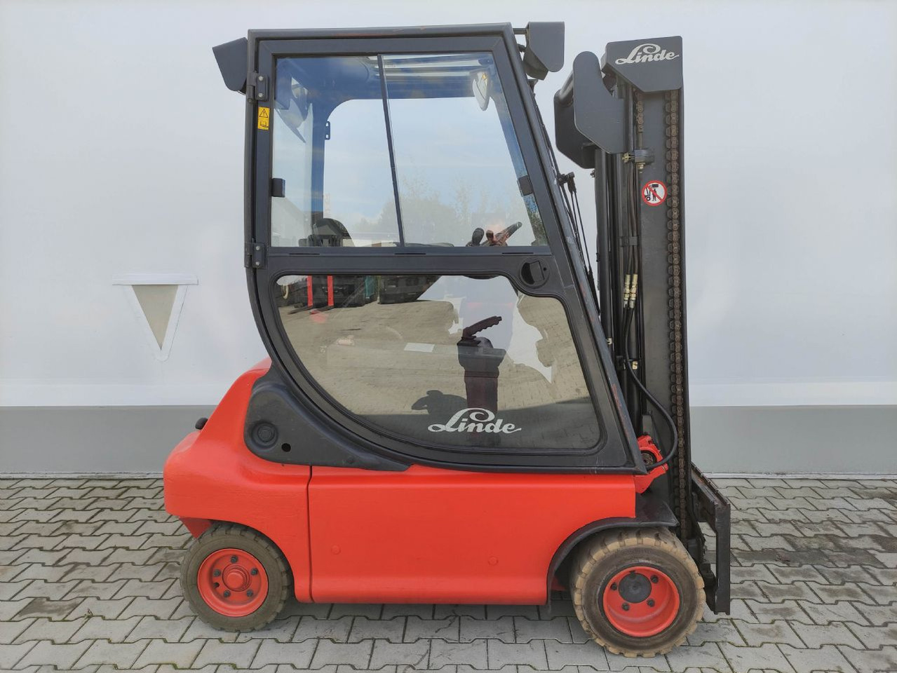 Linde E20-335 - رافعة شوكية كهربائية: صورة 2 Linde E20-335 - رافعة شوكية كهربائية: صورة 2