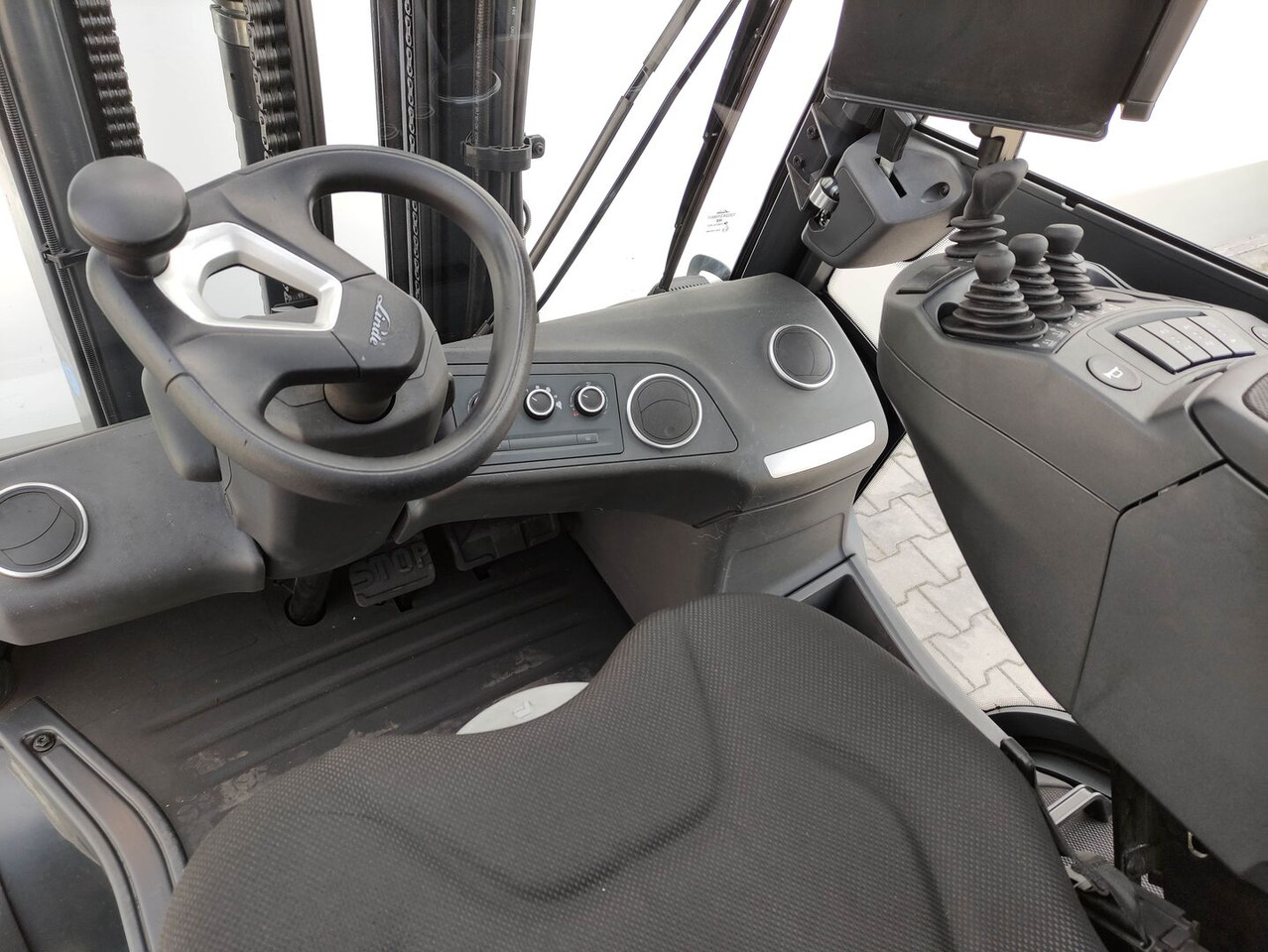 Linde H35D-01-120 (LACK NEU) - رافعة شوكية ديزل: صورة 5 Linde H35D-01-120 (LACK NEU) - رافعة شوكية ديزل: صورة 5