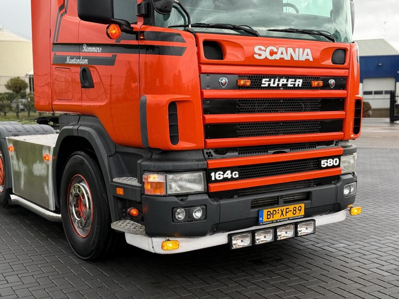Scania R 164 GA 6X2/4 NA 580 SHOW TRUCK, GESTUURDE VOORLOPER, COMPLEET, TOP. - رأس تريلا: صورة 5 Scania R 164 GA 6X2/4 NA 580 SHOW TRUCK, GESTUURDE VOORLOPER, COMPLEET, TOP. - رأس تريلا: صورة 5