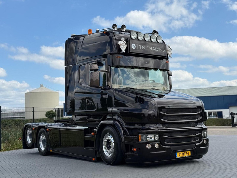 Scania R 580 LB 6X2 HNB TORPEDO, NIEUW STAAT, VOL OPTIES, SHOW TRUCK, VOL!! - رأس تريلا: صورة 1 Scania R 580 LB 6X2 HNB TORPEDO, NIEUW STAAT, VOL OPTIES, SHOW TRUCK, VOL!! - رأس تريلا: صورة 1