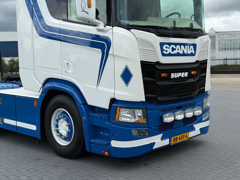 Scania R450 SHOW TRUCK, INTERIOR, STEERING, RETARDER, 570.000 KM. - رأس تريلا: صورة 5 Scania R450 SHOW TRUCK, INTERIOR, STEERING, RETARDER, 570.000 KM. - رأس تريلا: صورة 5