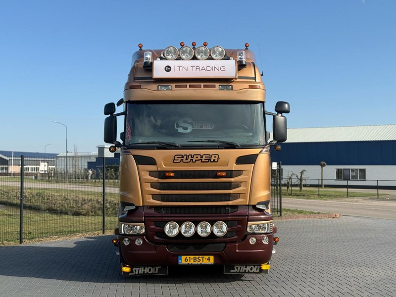 Scania R730 V8 V8, SHOWTRUCK VOLLUCHT, RETARDER, HYDRAULIEK, BOOGIE, ALU WIELEN, LEER. - رأس تريلا: صورة 4 Scania R730 V8 V8, SHOWTRUCK VOLLUCHT, RETARDER, HYDRAULIEK, BOOGIE, ALU WIELEN, LEER. - رأس تريلا: صورة 4