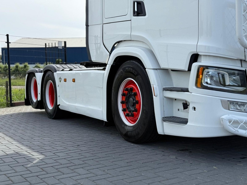 Scania S580 VOLLUCHT, PTO, LEER, RETARDER, TV, 3.15WB, BULLBAR. - مقطورة السحب: صورة 2 Scania S580 VOLLUCHT, PTO, LEER, RETARDER, TV, 3.15WB, BULLBAR. - مقطورة السحب: صورة 2
