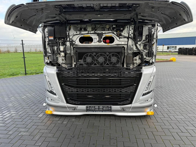 Volvo FH 13.460 SHOW, FULL AIR, ALCOA, INTERIOR, LIKE NEW, TOP. - رأس تريلا: صورة 5 Volvo FH 13.460 SHOW, FULL AIR, ALCOA, INTERIOR, LIKE NEW, TOP. - رأس تريلا: صورة 5