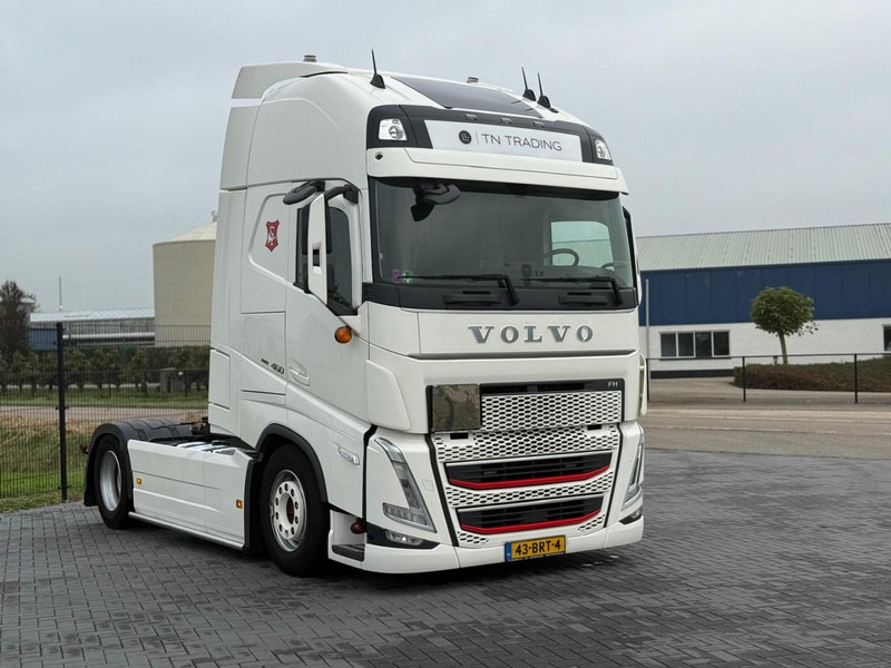Volvo FH 13.460XL Turbocompound, leer, vollucht, 2 tanks, dubbel glas, vol spoiler. - رأس تريلا: صورة 1 Volvo FH 13.460XL Turbocompound, leer, vollucht, 2 tanks, dubbel glas, vol spoiler. - رأس تريلا: صورة 1