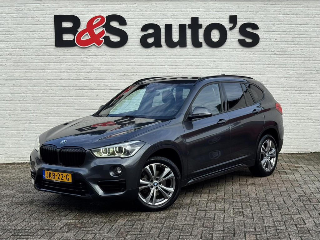BMW X1-SDrive18i High Executive Automaat Cruise control Climate control Stoelverwarming Navigatie Full LED Head-up display Camera - سيارة دفع رباعي: صورة 1 BMW X1-SDrive18i High Executive Automaat Cruise control Climate control Stoelverwarming Navigatie Full LED Head-up display Camera - سيارة دفع رباعي: صورة 1