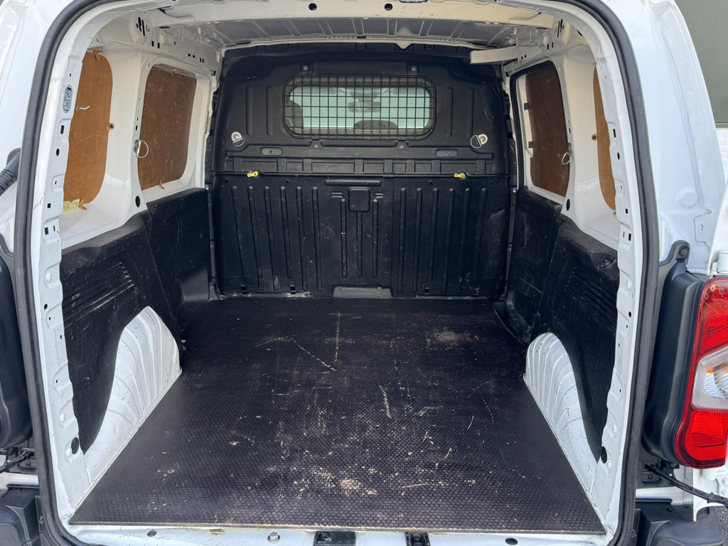 فان المدمجة Citroën Berlingo-1.6 BlueHDI Club Airco Cruise Carplay Trekhaak Imperiaal Pdc: صورة 11