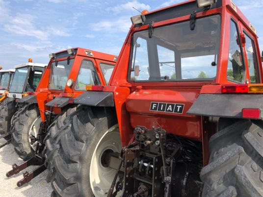 Fiat 880 DT 5 tracteur à 25 000 € sans tva à ajouter - جرار: صورة 4 Fiat 880 DT 5 tracteur à 25 000 € sans tva à ajouter - جرار: صورة 4