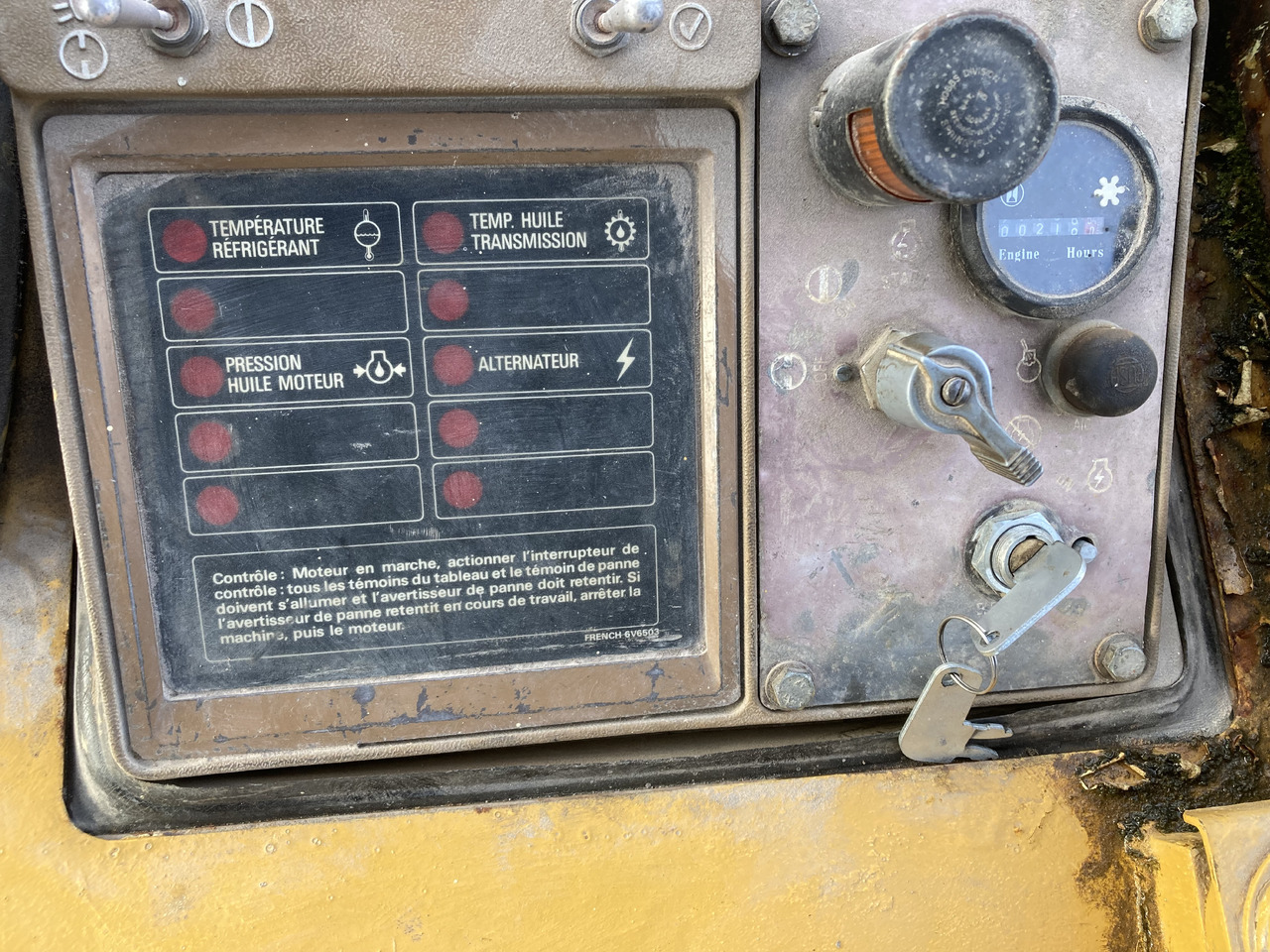 اللودر المجنزر CATERPILLAR 973: صورة 23