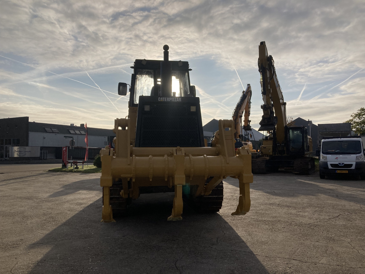 اللودر المجنزر CATERPILLAR 973: صورة 6