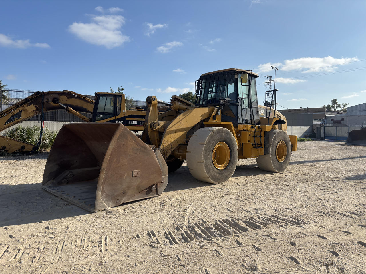 Caterpillar 950H - اللودر: صورة 1 Caterpillar 950H - اللودر: صورة 1