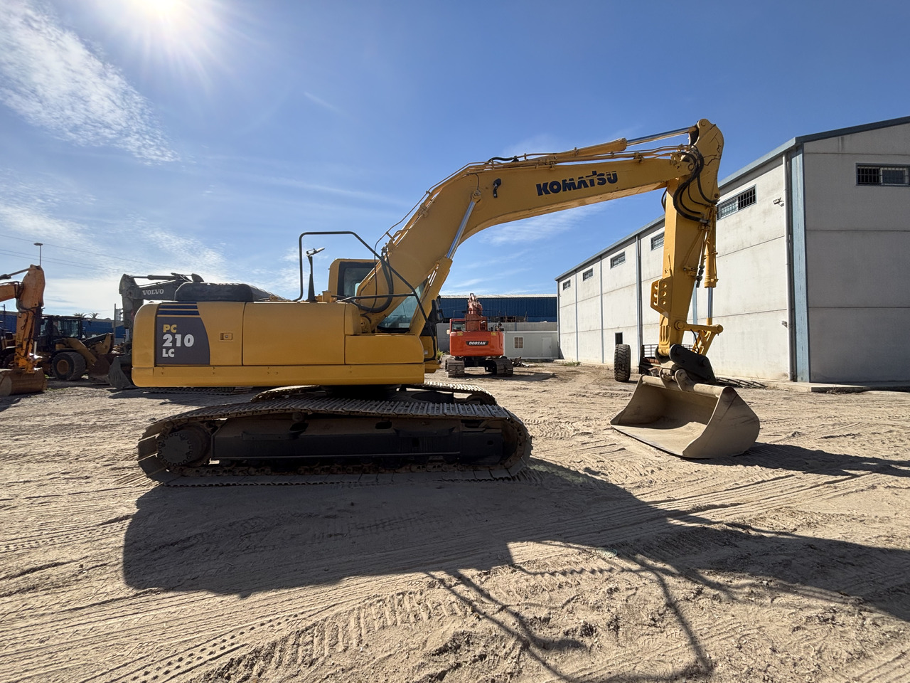 تأجير KOMATSU PC210-8 KOMATSU PC210-8: صورة 6