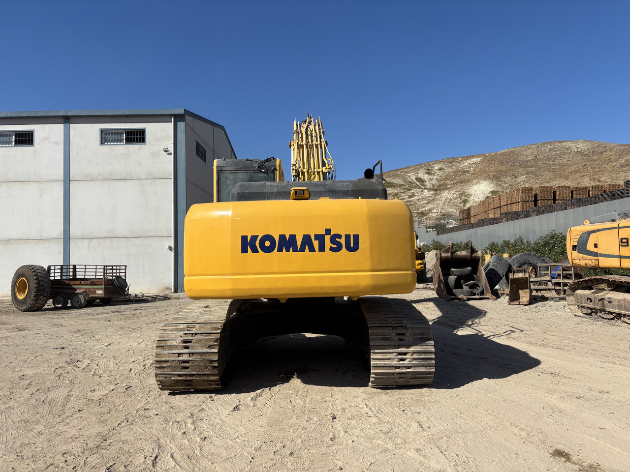 KOMATSU PC210-8 - حفار زاحف: صورة 4 KOMATSU PC210-8 - حفار زاحف: صورة 4