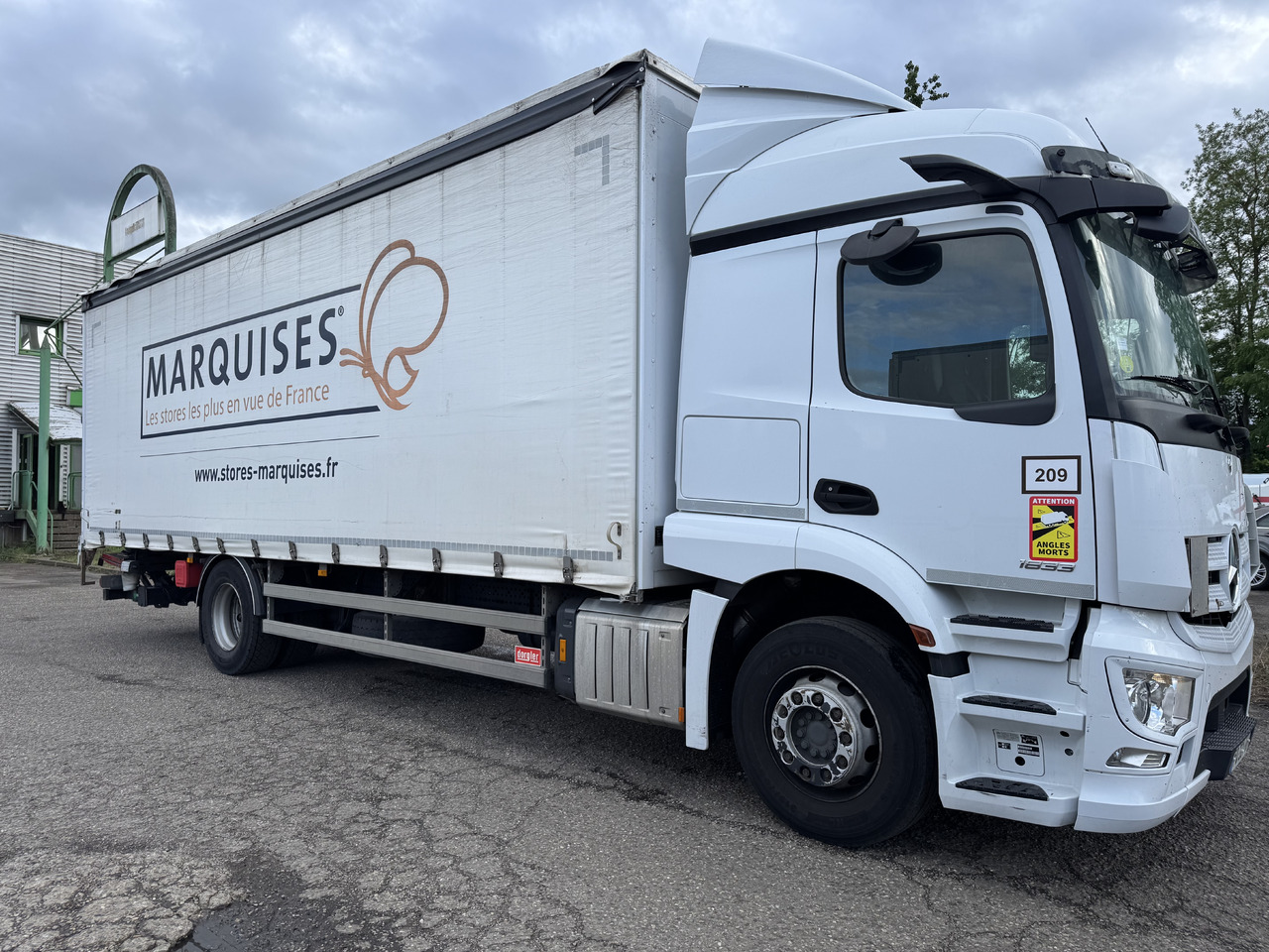 MERCEDES-BENZ Actros - شاحنة ذات ستائر جانبية: صورة 1 MERCEDES-BENZ Actros - شاحنة ذات ستائر جانبية: صورة 1