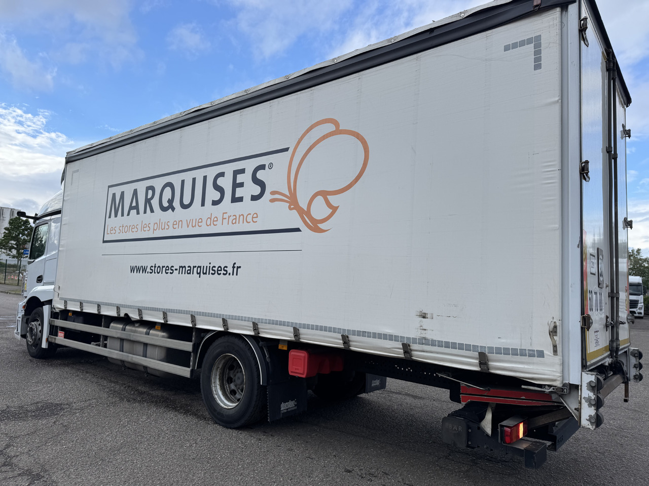 MERCEDES-BENZ Actros - شاحنة ذات ستائر جانبية: صورة 3 MERCEDES-BENZ Actros - شاحنة ذات ستائر جانبية: صورة 3