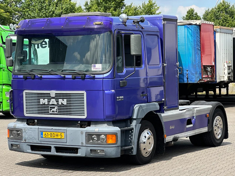 MAN 14.224 4x2 Euro 2 / 6 Cilinder / Manual / 290Tkm! - مقطورة السحب: صورة 1 MAN 14.224 4x2 Euro 2 / 6 Cilinder / Manual / 290Tkm! - مقطورة السحب: صورة 1