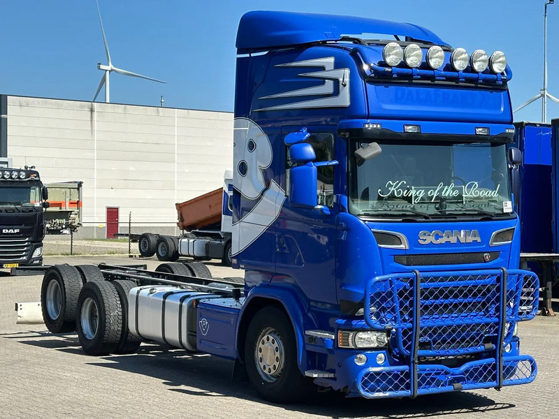 Scania R580 V8 6X2 Chassis WB 4.70mtr Retarder Topline Euro 6 - شاحنة بهيكل معدني للمقصورة: صورة 2 Scania R580 V8 6X2 Chassis WB 4.70mtr Retarder Topline Euro 6 - شاحنة بهيكل معدني للمقصورة: صورة 2