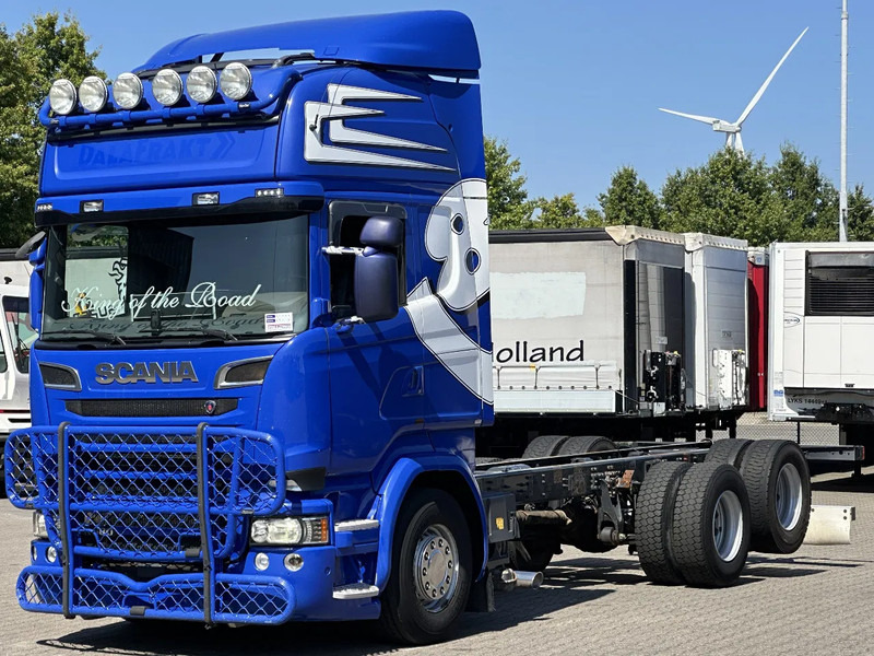 Scania R580 V8 6X2 Chassis WB 4.70mtr Retarder Topline Euro 6 - شاحنة بهيكل معدني للمقصورة: صورة 1 Scania R580 V8 6X2 Chassis WB 4.70mtr Retarder Topline Euro 6 - شاحنة بهيكل معدني للمقصورة: صورة 1