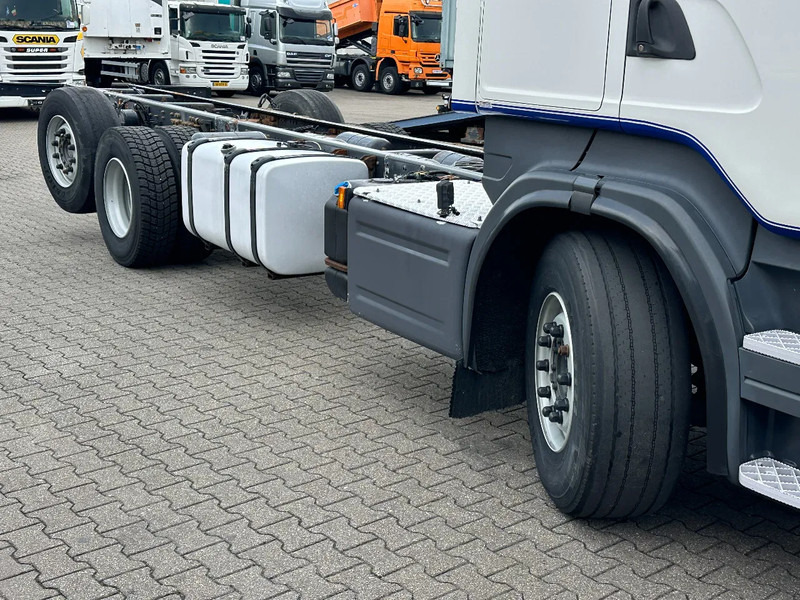 Scania R580 V8 6x2*4 Chassis Retarder Full Air 4.90 Wb Euro 6 - شاحنة بهيكل معدني للمقصورة: صورة 2 Scania R580 V8 6x2*4 Chassis Retarder Full Air 4.90 Wb Euro 6 - شاحنة بهيكل معدني للمقصورة: صورة 2