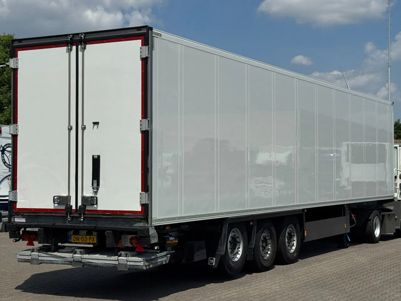 Schmitz Cargobull Carrier Vector 1550 City / OV-Laadklep / Tussenschot / Lift-as / APK 03-2026 - نصف مقطورة للتبريد: صورة 1 Schmitz Cargobull Carrier Vector 1550 City / OV-Laadklep / Tussenschot / Lift-as / APK 03-2026 - نصف مقطورة للتبريد: صورة 1