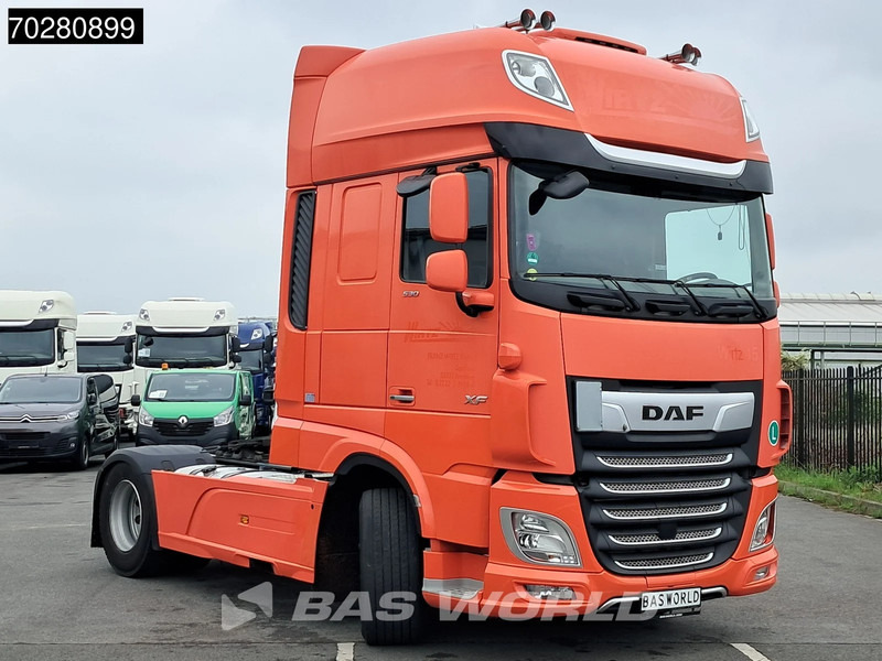 DAF XF 530 4X2 SSC Retarder 2x Tanks Standklima ACC Navi LED - مقطورة السحب: صورة 3 DAF XF 530 4X2 SSC Retarder 2x Tanks Standklima ACC Navi LED - مقطورة السحب: صورة 3