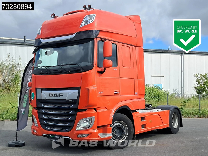 DAF XF 530 4X2 SSC Retarder 2x Tanks Standklima Navi ACC LED - مقطورة السحب: صورة 1 DAF XF 530 4X2 SSC Retarder 2x Tanks Standklima Navi ACC LED - مقطورة السحب: صورة 1