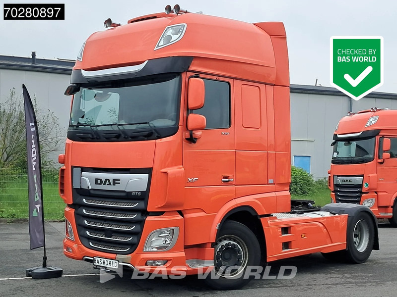 DAF XF 530 4X2 SSC Retarder 2x Tanks Standklima Navi ACC LED - مقطورة السحب: صورة 1 DAF XF 530 4X2 SSC Retarder 2x Tanks Standklima Navi ACC LED - مقطورة السحب: صورة 1
