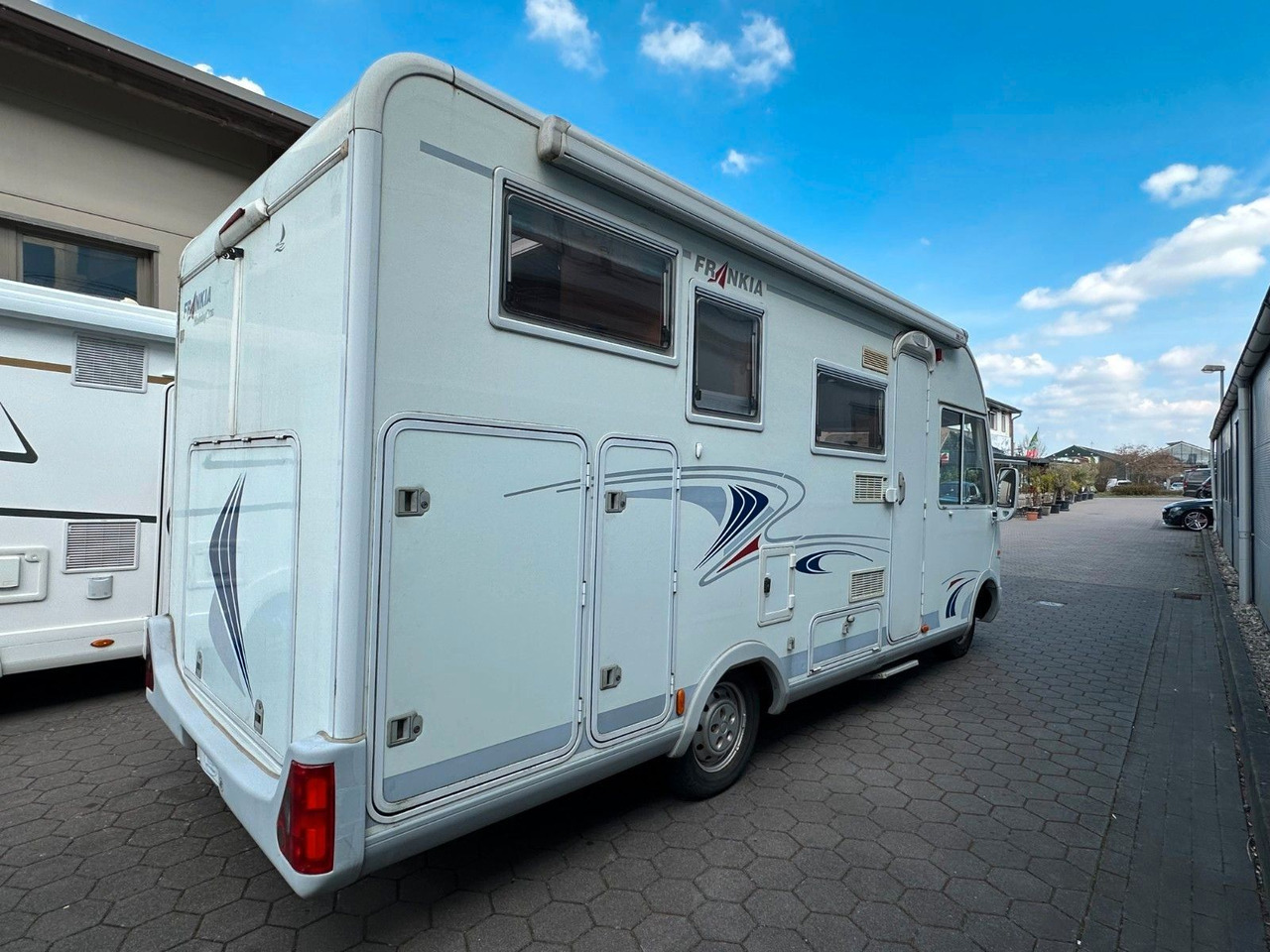 Frankia I 650 BD/Festbett+Hubbett/Garage/Solar/Markise - موتر هوم متكامل: صورة 3 Frankia I 650 BD/Festbett+Hubbett/Garage/Solar/Markise - موتر هوم متكامل: صورة 3