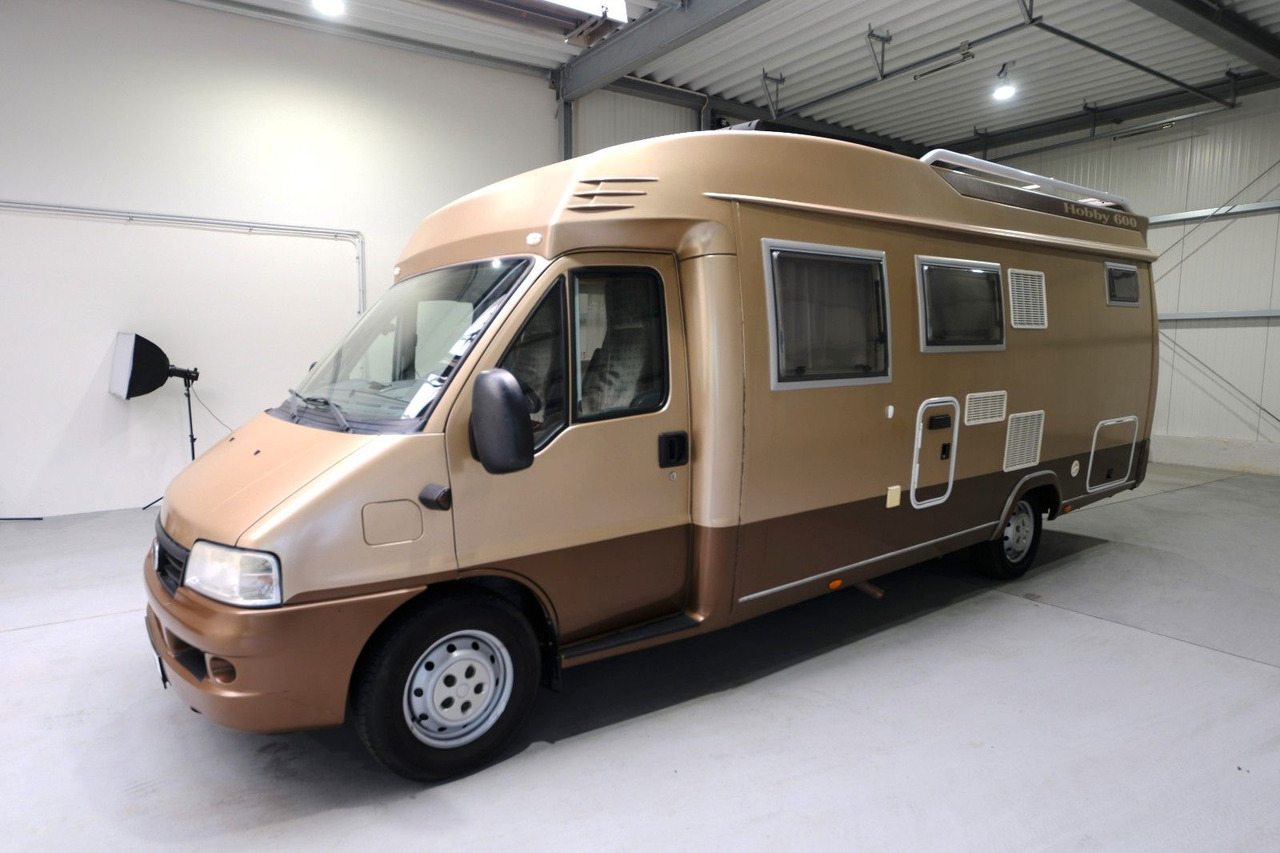 Hobby T 690 GES/Einzelbetten/2xKlima/Solar/Garage/AHK - موتر هوم شبه متكامل: صورة 2 Hobby T 690 GES/Einzelbetten/2xKlima/Solar/Garage/AHK - موتر هوم شبه متكامل: صورة 2