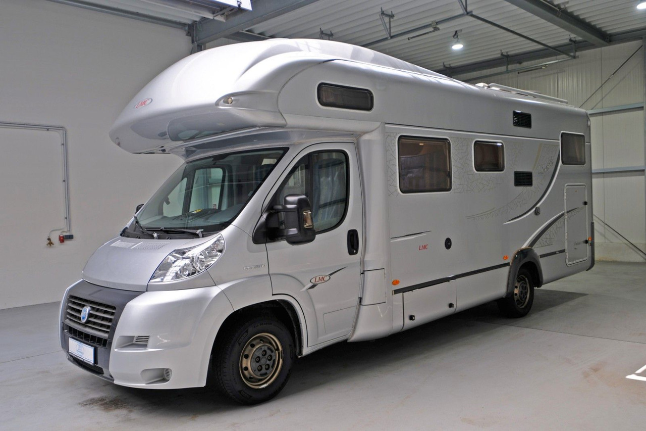 LMC Liberty A 700 G/ Festbett/Garage/6 Schlafplätze - موتر هوم سقف عالي: صورة 2 LMC Liberty A 700 G/ Festbett/Garage/6 Schlafplätze - موتر هوم سقف عالي: صورة 2