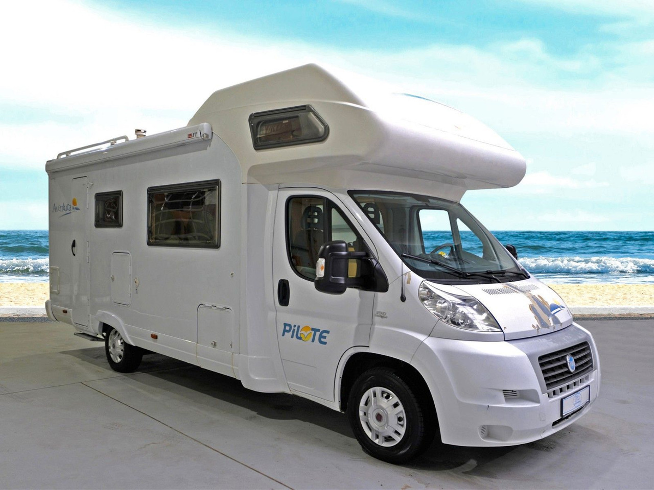 Pilote Aventura A 710/Etagenbetten/Klima/Markise/Finanz - موتر هوم سقف عالي: صورة 1 Pilote Aventura A 710/Etagenbetten/Klima/Markise/Finanz - موتر هوم سقف عالي: صورة 1