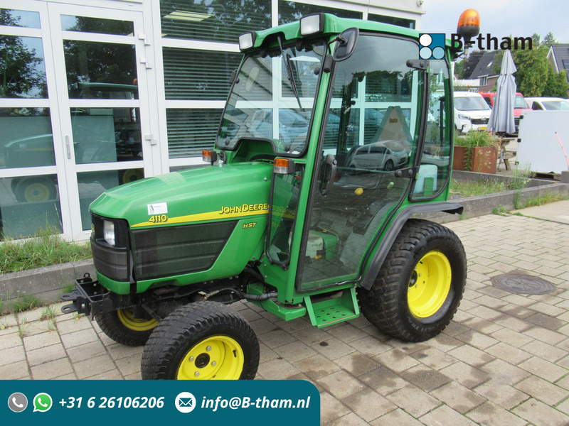 John Deere 4110 4WD 4x4 Hydrostaat Cabine - جرار: صورة 1 John Deere 4110 4WD 4x4 Hydrostaat Cabine - جرار: صورة 1
