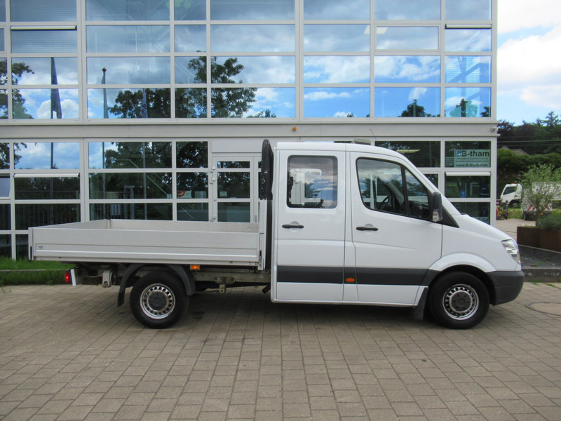 Mercedes-Benz Sprinter 211 CDI DOKA Dubbelcabine AIRCO - شاحنة توصيل مفتوحة, الشاحنات الصغيرة كابينة مزدوجة: صورة 3 Mercedes-Benz Sprinter 211 CDI DOKA Dubbelcabine AIRCO - شاحنة توصيل مفتوحة, الشاحنات الصغيرة كابينة مزدوجة: صورة 3