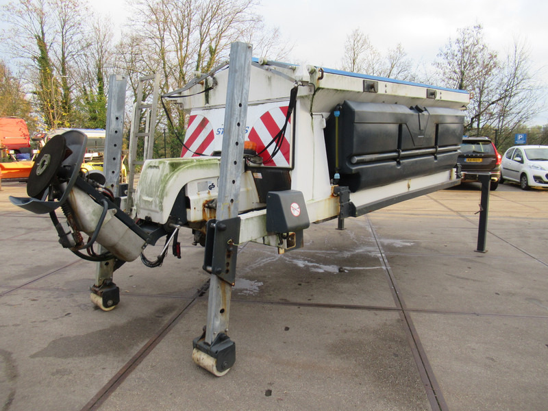 NIDO STRATOS B40-36 PALN Rotopower 4m3 + 2.200L Salzstreuer Saltspreader Zoutstrooier - ناثر غبار/ ملح: صورة 4 NIDO STRATOS B40-36 PALN Rotopower 4m3 + 2.200L Salzstreuer Saltspreader Zoutstrooier - ناثر غبار/ ملح: صورة 4