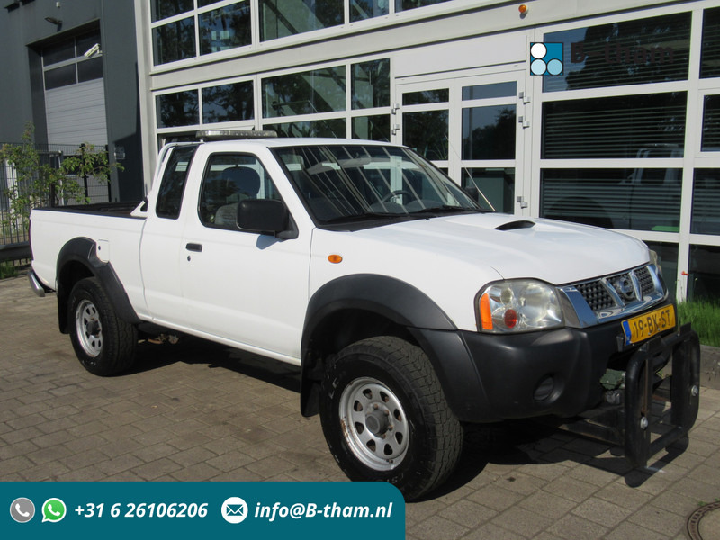 Nissan Navara 2.5 DTi King Cab 4-L.Lux. 1,5CAB PICK-UP - شاحنة توصيل مغلقة: صورة 1 Nissan Navara 2.5 DTi King Cab 4-L.Lux. 1,5CAB PICK-UP - شاحنة توصيل مغلقة: صورة 1