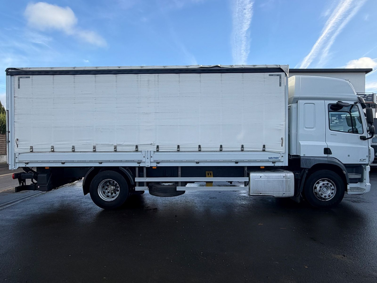 DAF CF 400FA Pritsche/Plane, Edscha,Retarder, Lbw - شاحنة ذات ستائر جانبية: صورة 4 DAF CF 400FA Pritsche/Plane, Edscha,Retarder, Lbw - شاحنة ذات ستائر جانبية: صورة 4