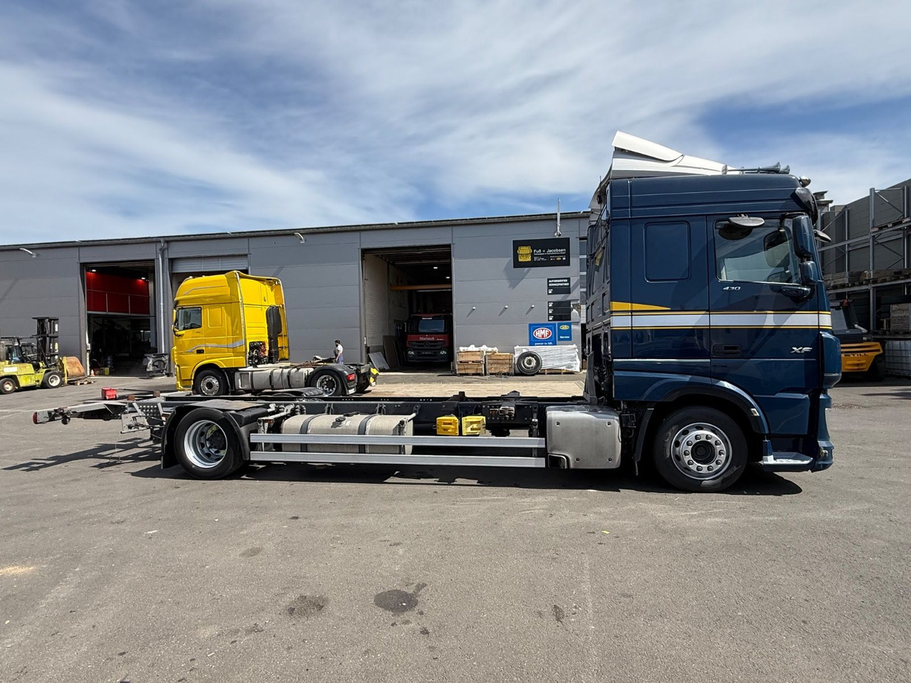 DAF XF430/Jumbo;Mega/Intarder/Standklima-Heizung/BDF - ناقلة حاويات/ شاحنة حاويات: صورة 4 DAF XF430/Jumbo;Mega/Intarder/Standklima-Heizung/BDF - ناقلة حاويات/ شاحنة حاويات: صورة 4