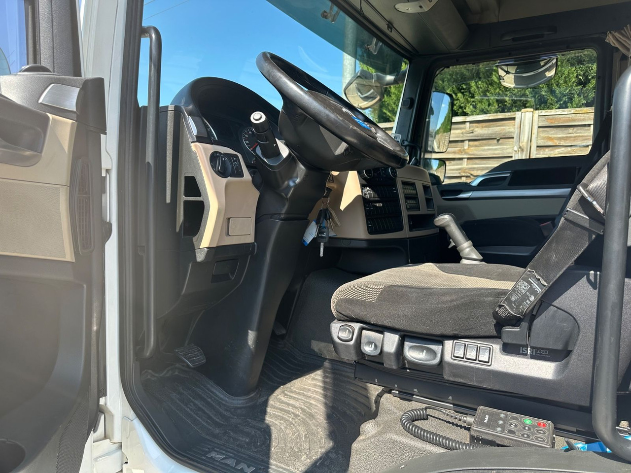 MAN 8.250 TGL*VDI2700*TOP*4-er Zug BFT Anhänger MAN 8.250 TGL*VDI2700*TOP*4x L1H1 - شاحنة نقل سيارات شاحنة, شاحنة توصيل مغلقة: صورة 5 MAN 8.250 TGL*VDI2700*TOP*4-er Zug BFT Anhänger MAN 8.250 TGL*VDI2700*TOP*4x L1H1 - شاحنة نقل سيارات شاحنة, شاحنة توصيل مغلقة: صورة 5