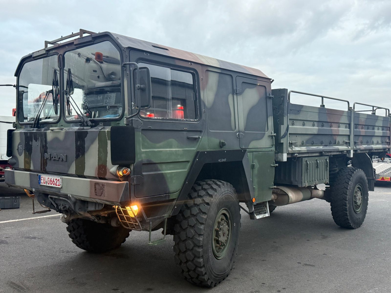 MAN KAT 1 5T MIL GL 4x4 , Pritsche, Allrad, viel neu - شاحنات مسطحة: صورة 2 MAN KAT 1 5T MIL GL 4x4 , Pritsche, Allrad, viel neu - شاحنات مسطحة: صورة 2