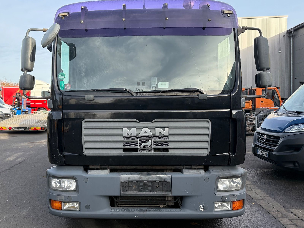 MAN TGL 8.210 Moetefindt, Doppelstock, Winde, Klima - شاحنة نقل سيارات شاحنة: صورة 2 MAN TGL 8.210 Moetefindt, Doppelstock, Winde, Klima - شاحنة نقل سيارات شاحنة: صورة 2