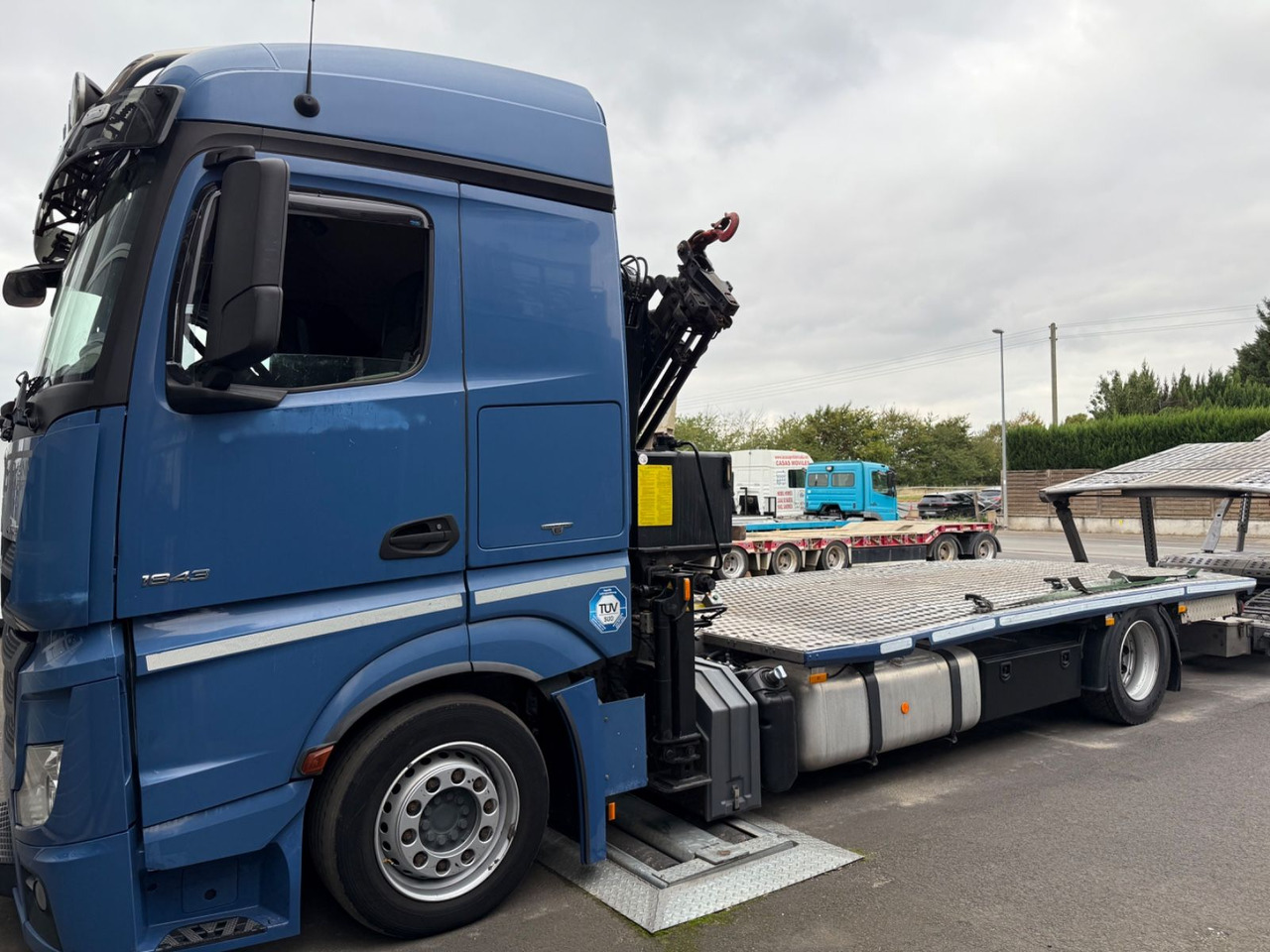 Mercedes-Benz Actros 1843 FVG 5-Zug / VDI 2700 / Kran MKG - شاحنة نقل سيارات شاحنة: صورة 2 Mercedes-Benz Actros 1843 FVG 5-Zug / VDI 2700 / Kran MKG - شاحنة نقل سيارات شاحنة: صورة 2
