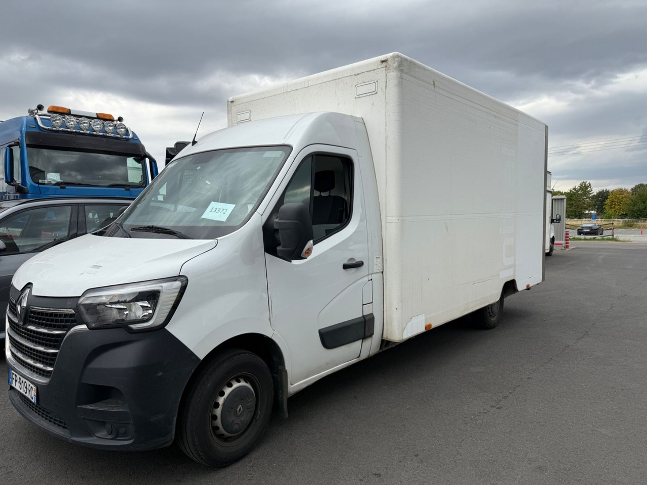 Renault Master III Koffer/Hebebühne/Klima/Kamera - شاحنة بصندوق مغلق: صورة 1 Renault Master III Koffer/Hebebühne/Klima/Kamera - شاحنة بصندوق مغلق: صورة 1