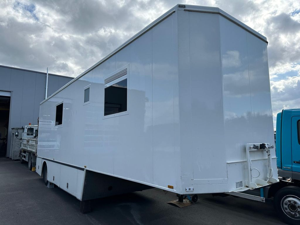 VanHool*WohntrailerProjekt*Aggregat*Wasser - عربة تخييم: صورة 2 VanHool*WohntrailerProjekt*Aggregat*Wasser - عربة تخييم: صورة 2