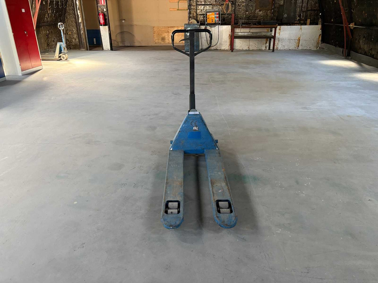 Pallet truck Etralift - شاحنة نقل الطبالي: صورة 2 Pallet truck Etralift - شاحنة نقل الطبالي: صورة 2