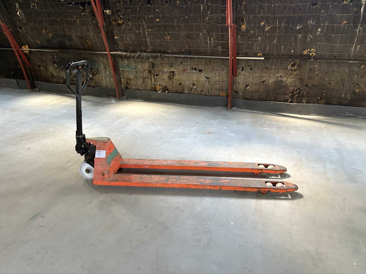 Pump cart with long forks Rocla - شاحنة نقل الطبالي: صورة 1 Pump cart with long forks Rocla - شاحنة نقل الطبالي: صورة 1