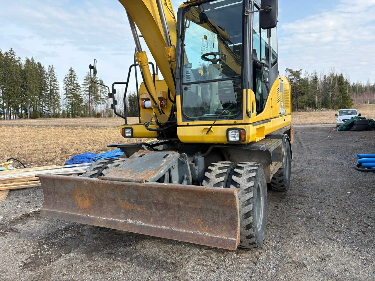 Wheel excavator Komatsu PW140-7 - حفار ذو عجلات: صورة 4 Wheel excavator Komatsu PW140-7 - حفار ذو عجلات: صورة 4