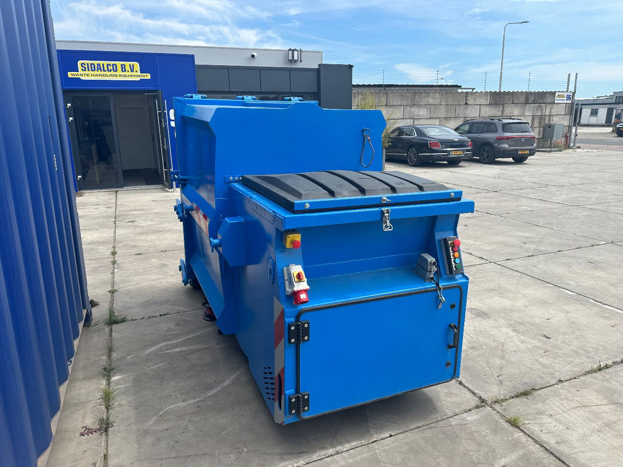Sidalco Mini pers nat afval 2.5 m3 - هيكل شاحنة القمامة: صورة 2 Sidalco Mini pers nat afval 2.5 m3 - هيكل شاحنة القمامة: صورة 2