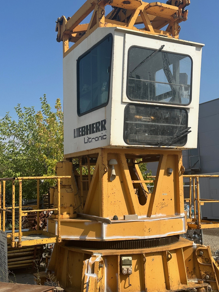LIEBHERR 140 EC-H10 - رافعة برجية: صورة 1 LIEBHERR 140 EC-H10 - رافعة برجية: صورة 1